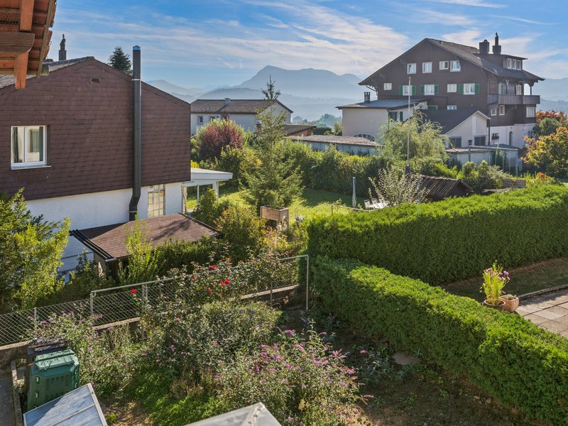 7.5-Zimmer Einfamilienhaus in Rothenburg - Aussenflächen
