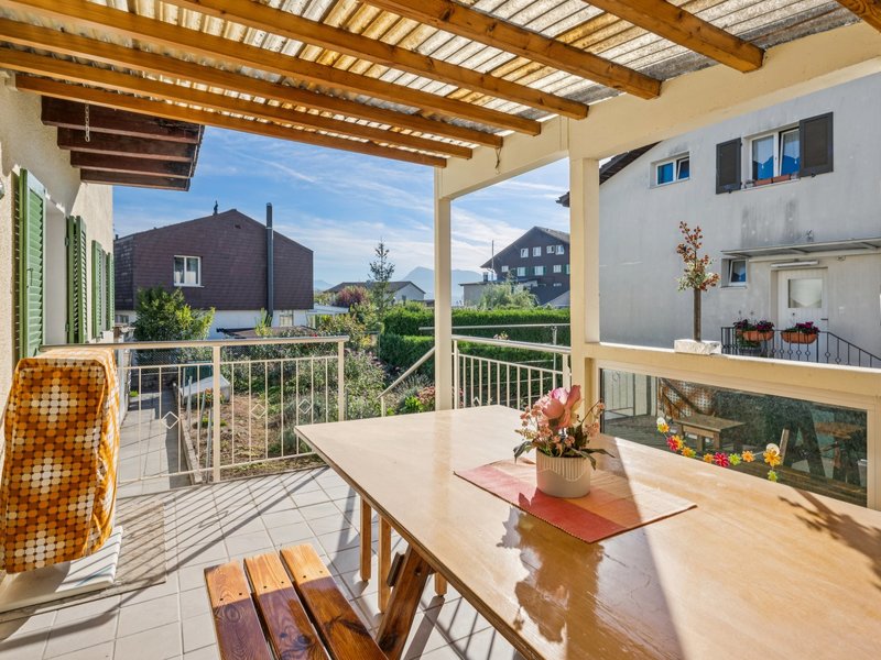 7.5-Zimmer Einfamilienhaus in Rothenburg - Aussenflächen