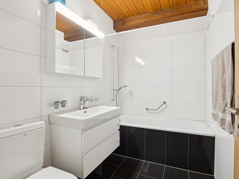 Duplex de 4.5 pièces à Lupfig - Salle de bain