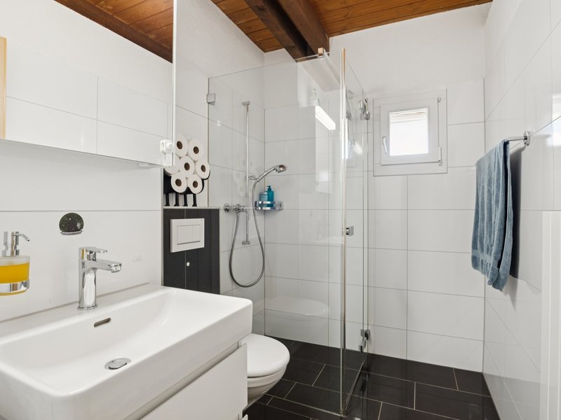 4.5-Zimmer Maisonette in Lupfig - Badezimmer