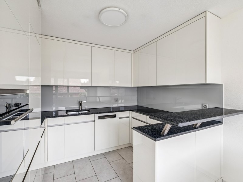 Appartement de 5.5 pièces à Hagendorn - Cuisine