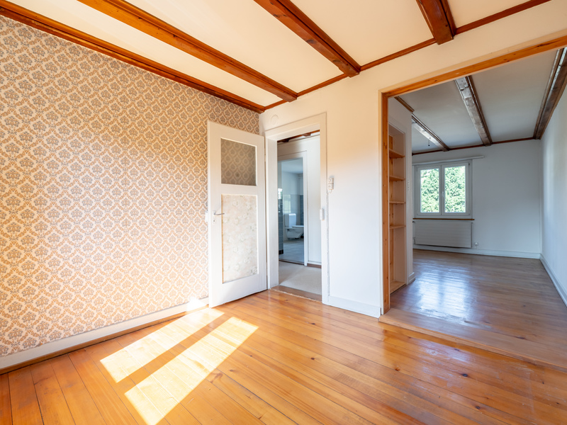 Maison d'angle mitoyenne de 8.5 pièces à Rüttenen - Chambre