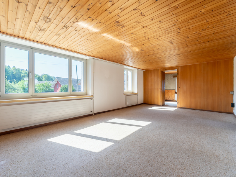 Maison d'angle mitoyenne de 8.5 pièces à Rüttenen - Séjour et salle à manger
