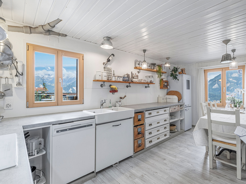 9-Zimmer Einfamilienhaus in Flerden - Küche