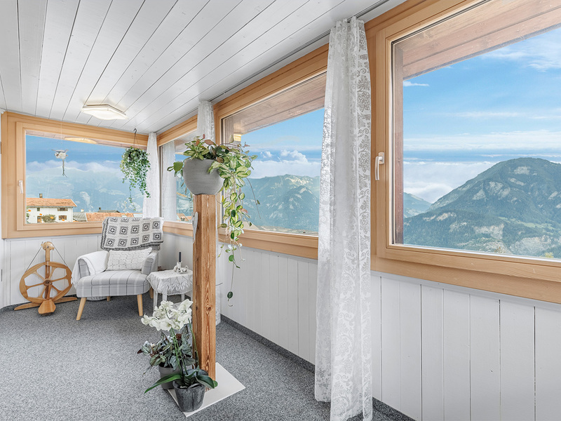 9-Zimmer Einfamilienhaus in Flerden - Wohnbereich