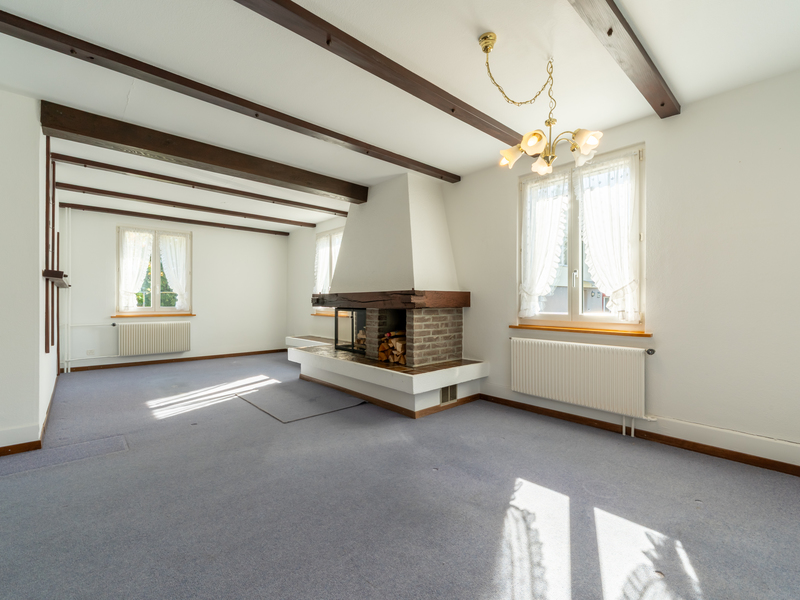 Maison individuelle de 6.5 pièces à Bolken - Séjour
