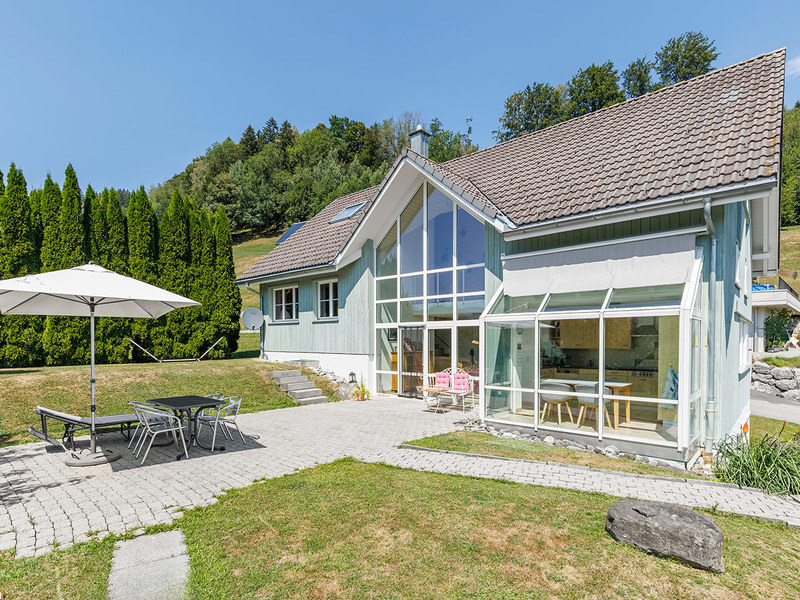 Maison individuelle de 6.5 pièces à Krummenau - Surfaces extérieures