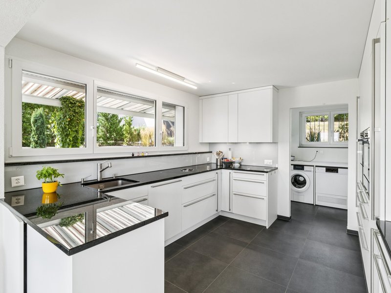 5.5-Zimmer Einfamilienhaus in Bergdietikon - Küche