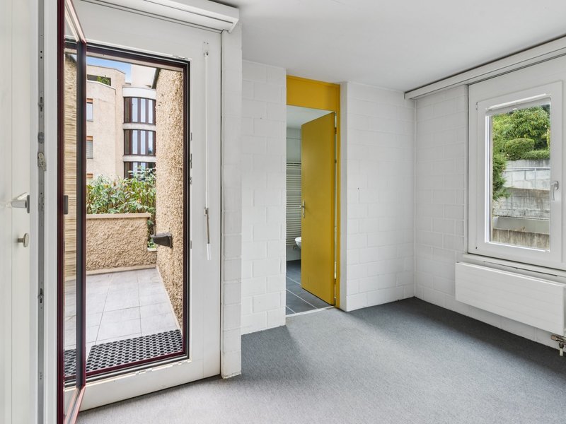 Maison d'angle mitoyenne de 5.5 pièces à Kriens - Dégagement