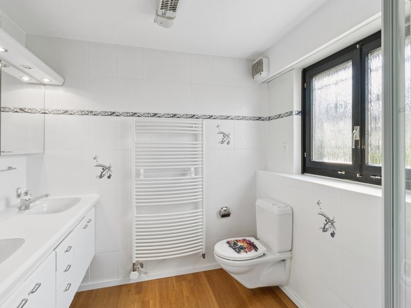 Maison individuelle de 6.5 pièces à Horgen - Salle de bain