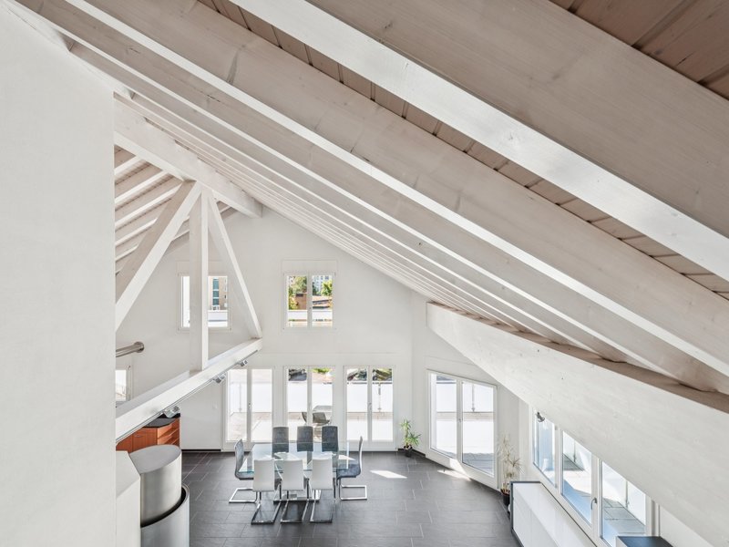 Duplex de 7.5 pièces à Einsiedeln - Séjour et salle à manger