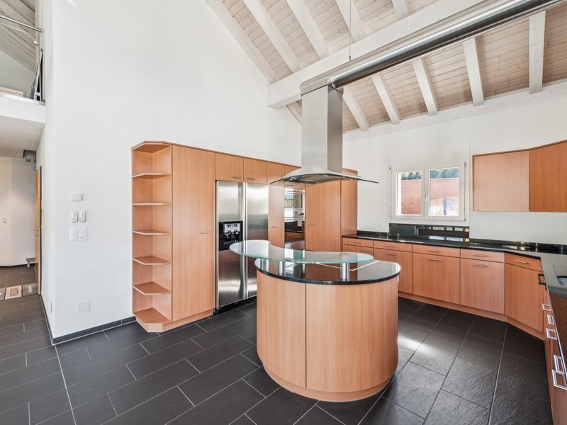 Duplex de 7.5 pièces à Einsiedeln - Cuisine