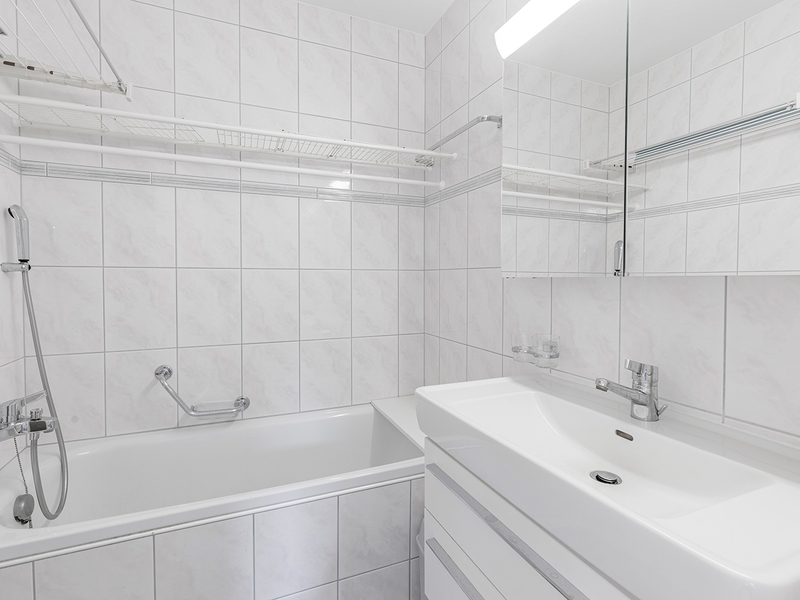 Appartement de 4.5 pièces à Engelburg - Salle de bain
