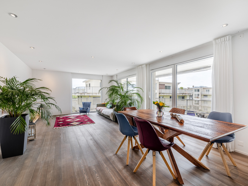 Appartement de 5.5 pièces à Gossau - Séjour et salle à manger