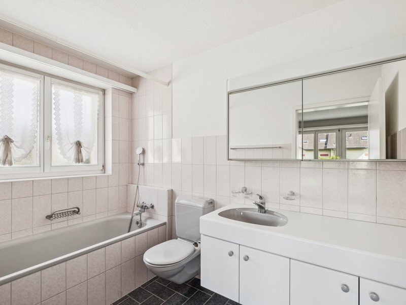 3.5-Zimmer Wohnung in Gunzgen - Badezimmer