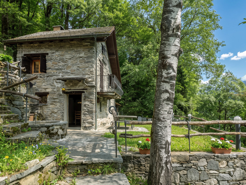 3.5-Zimmer Einfamilienhaus in Cerentino - Aussenflächen
