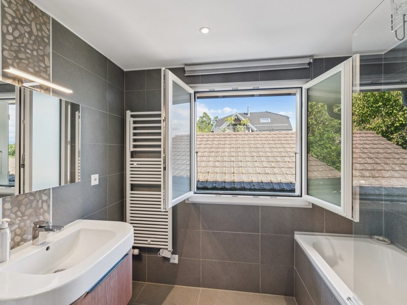 Casa unifamiliare di 8 locali a Givrins - Bagno