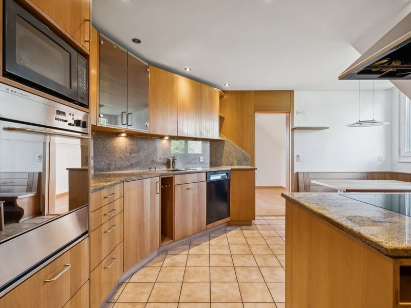 Duplex de 7.5 pièces à Aesch - Cuisine