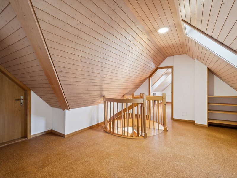 Duplex de 7.5 pièces à Aesch - Dégagement