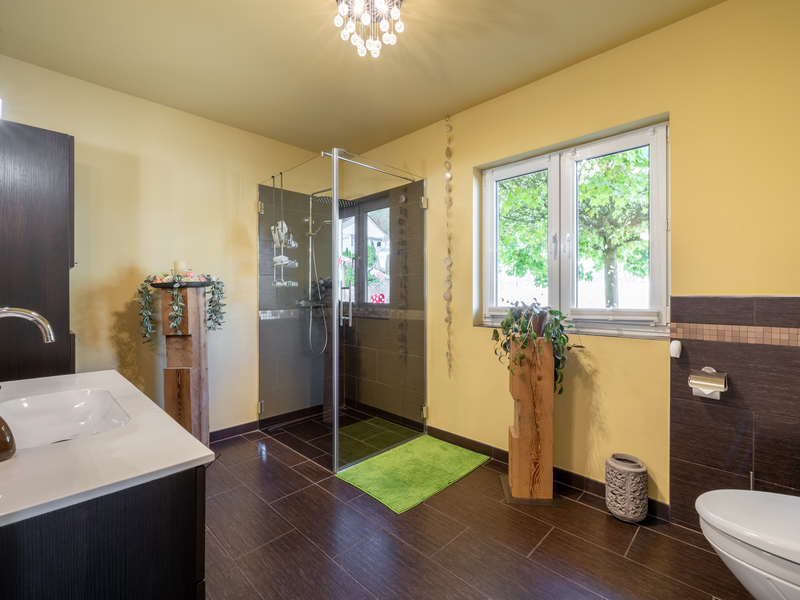 5.5-Zimmer Einfamilienhaus in Niedergösgen - Badezimmer