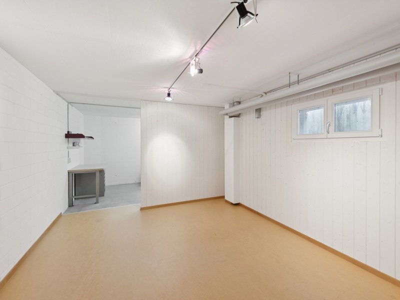 5-Zimmer Wohnung in Dättwil - Nebenräume