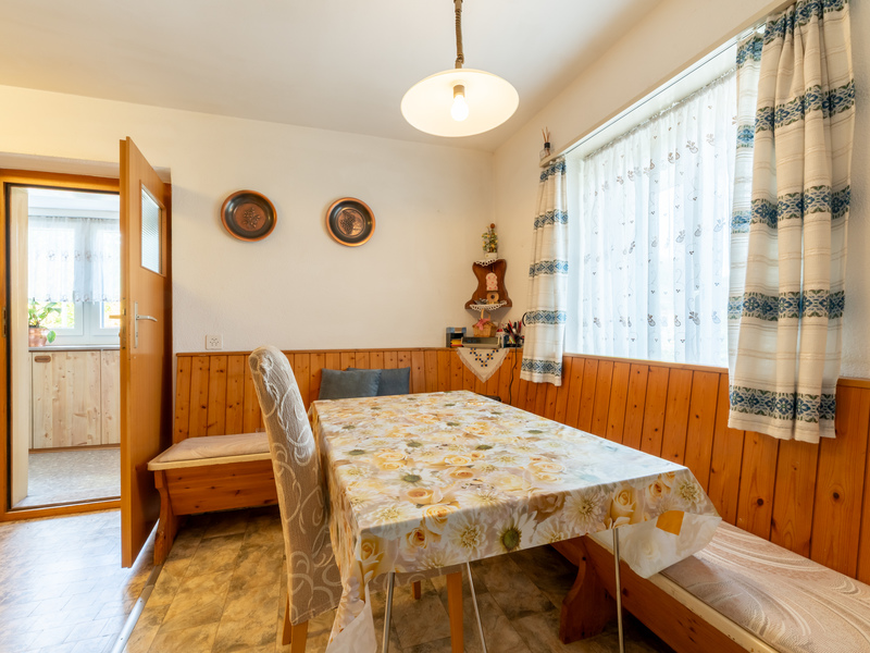 5.5-Zimmer Einfamilienhaus in Küttigen - Wohn- und Essbereich