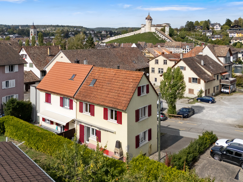 Moitié de maison jumelle de 4.5 pièces à Feuerthalen - &nbsp;