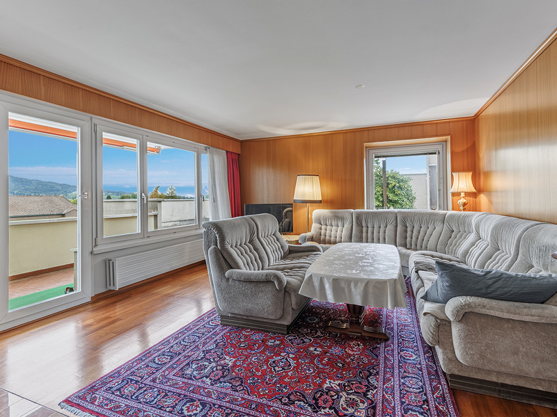 Appartement de 4.5 pièces à Wittenbach - Séjour