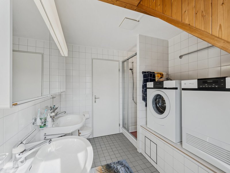 3.5-Zimmer Wohnung in Aesch - Badezimmer