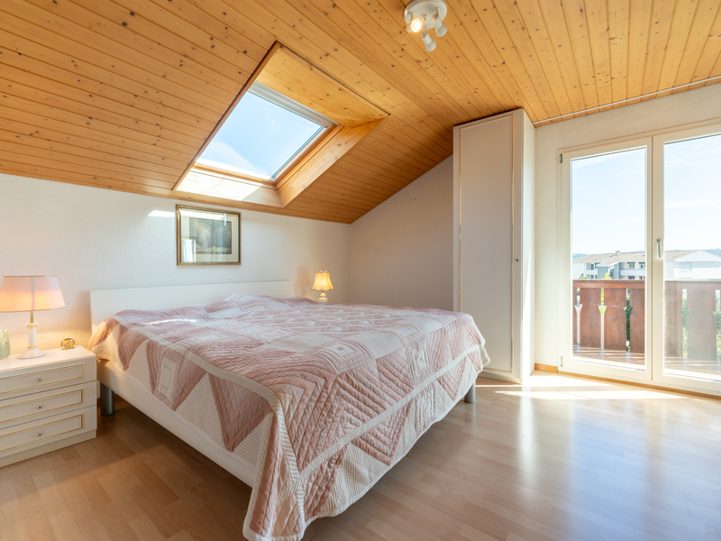 Maison individuelle de 6.5 pièces à Bellach - Chambre