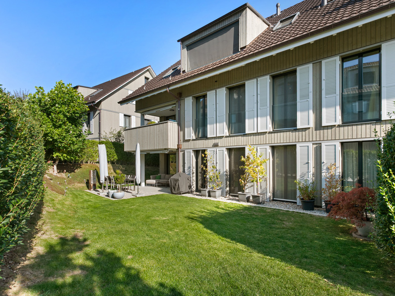 Appartement de 4.5 pièces à Winden - Surfaces extérieures