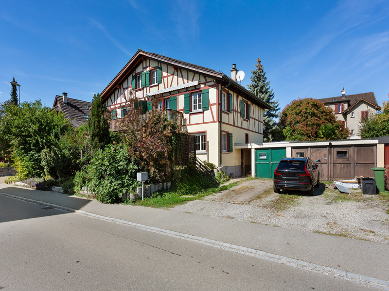 Moitié de maison jumelle de 6.5 pièces à Salmsach - &nbsp;