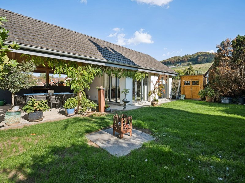 5.5-Zimmer Einfamilienhaus in Arisdorf - Aussenflächen