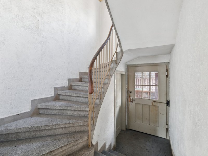 7.5-Zimmer Einfamilienhaus in Welschenrohr - Korridor