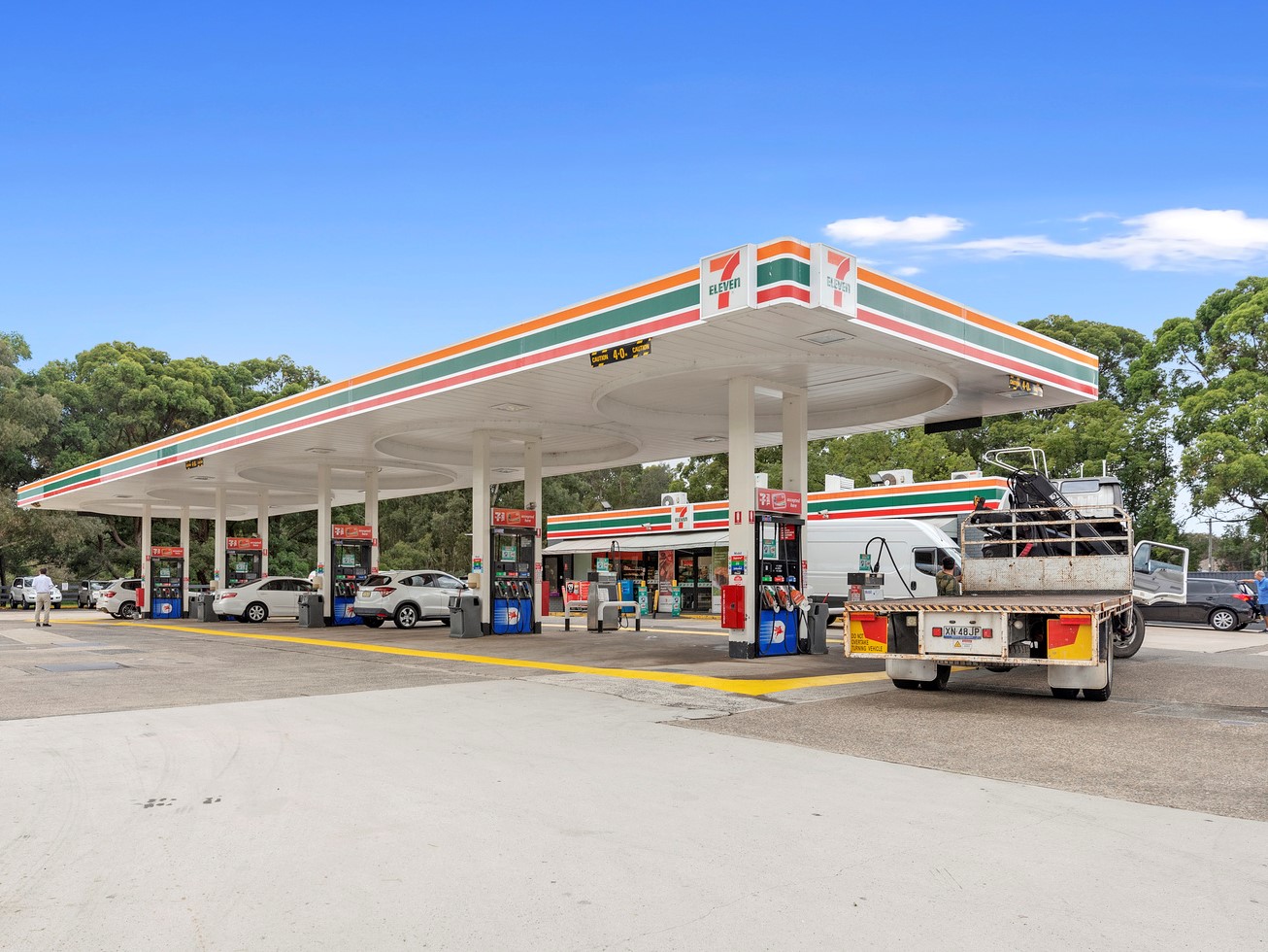 High Volume Service Station Landmark Hume Hwy Location Burgess Rawson