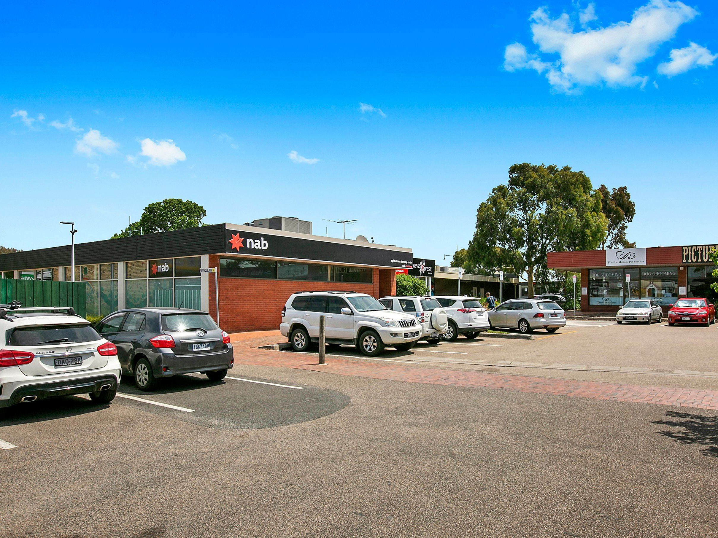 Trophy Freehold Between Coles and Woolworths on Hastings 1 Retail