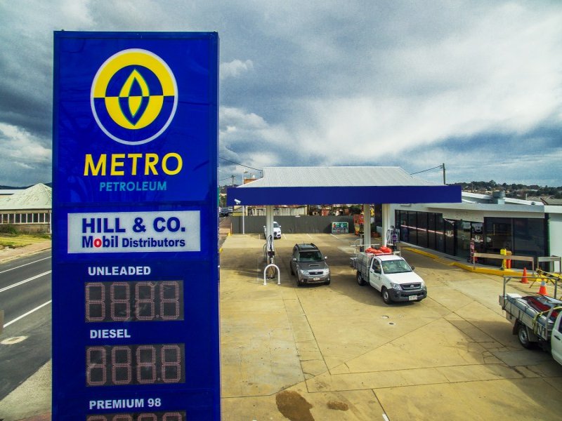 TENTERFIELD NSW_Metro Servo Burgess Rawson