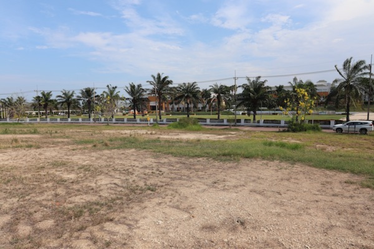 Golf course land Palm Hills for sale Property Solutions Hua Hin
