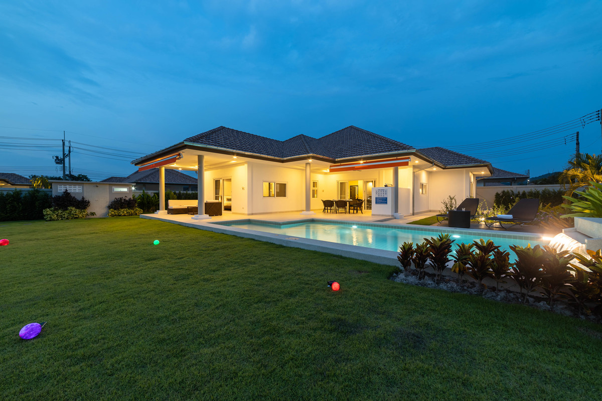Mali Signature Stunning 4 Bedroom Pool Villa Luxury Hua Hin Property
