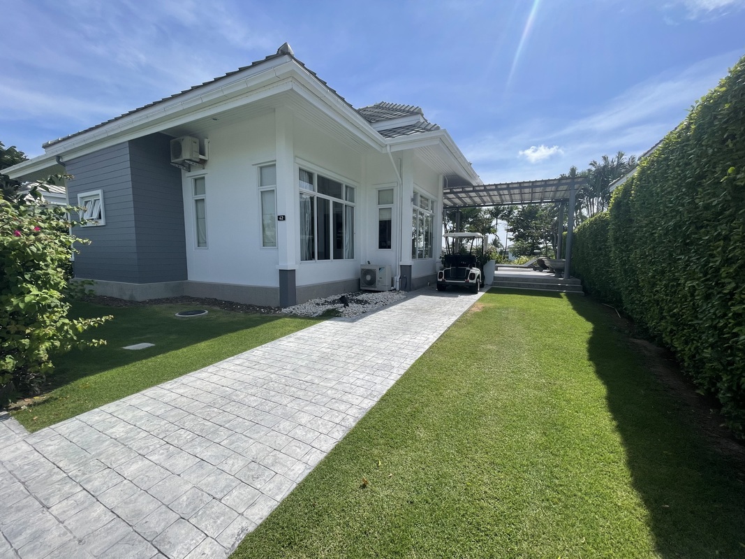 Black Mountain Villa moderna de 3 dormitorios y 2 baños con piscina