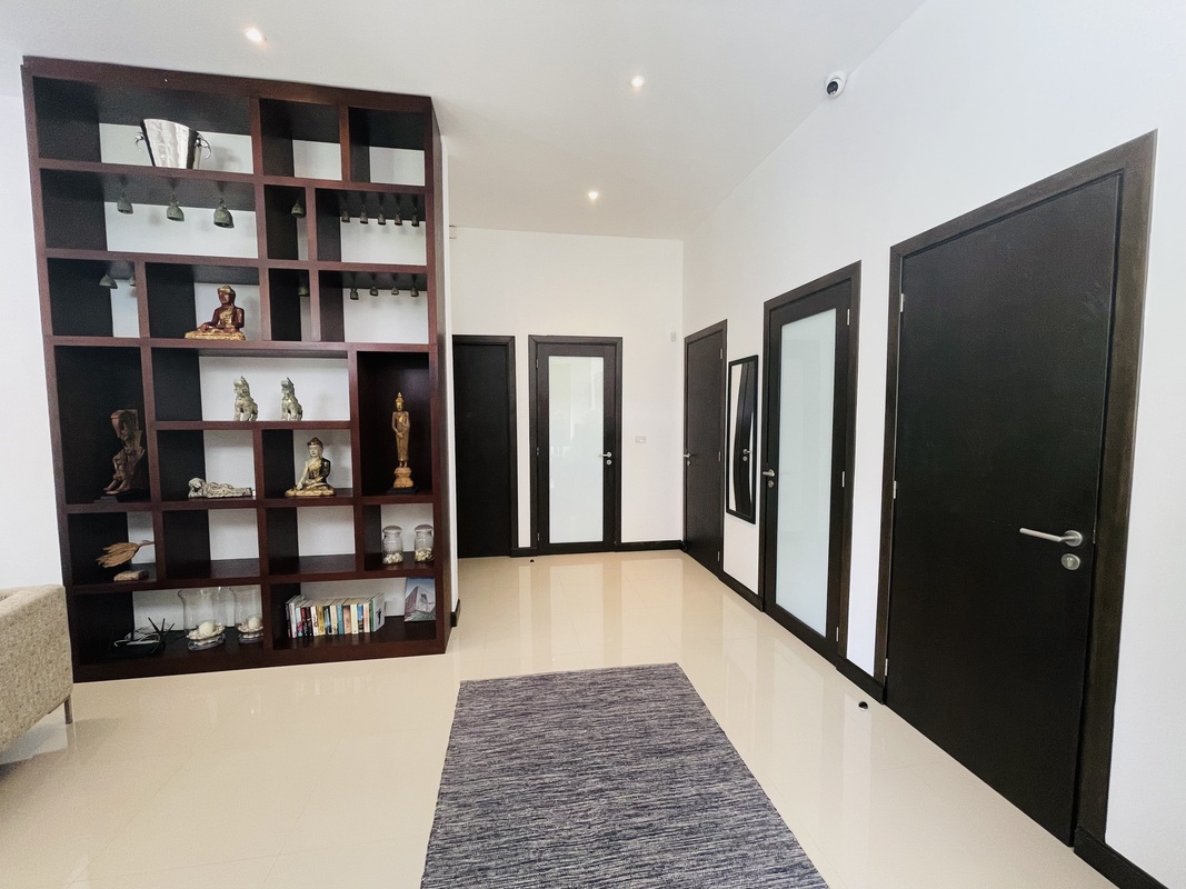 Black Mountain Villa moderna de 3 dormitorios y 2 baños con piscina