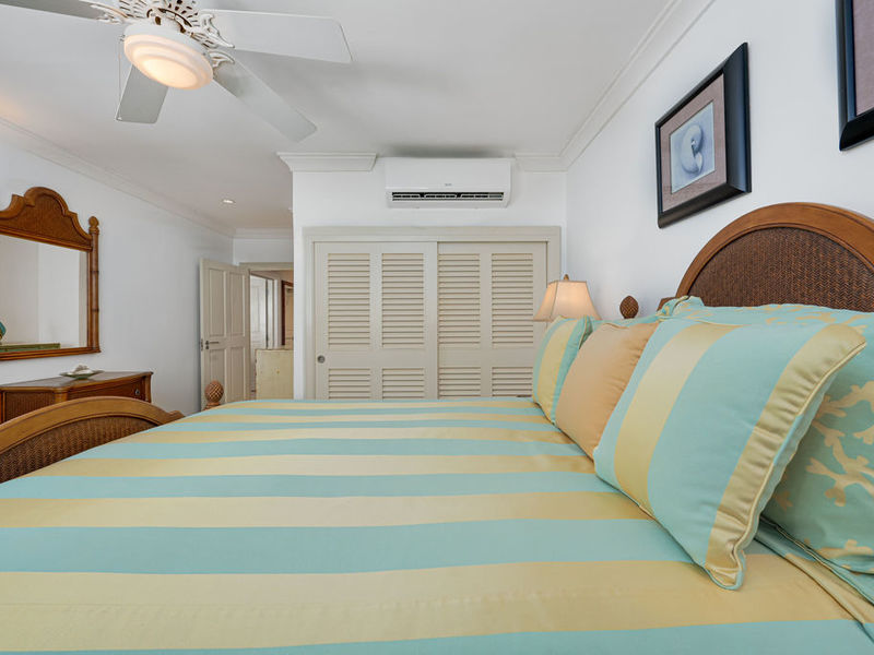 1 bed Beachfront, Gated Community For Sale in St. James, - thumb 7