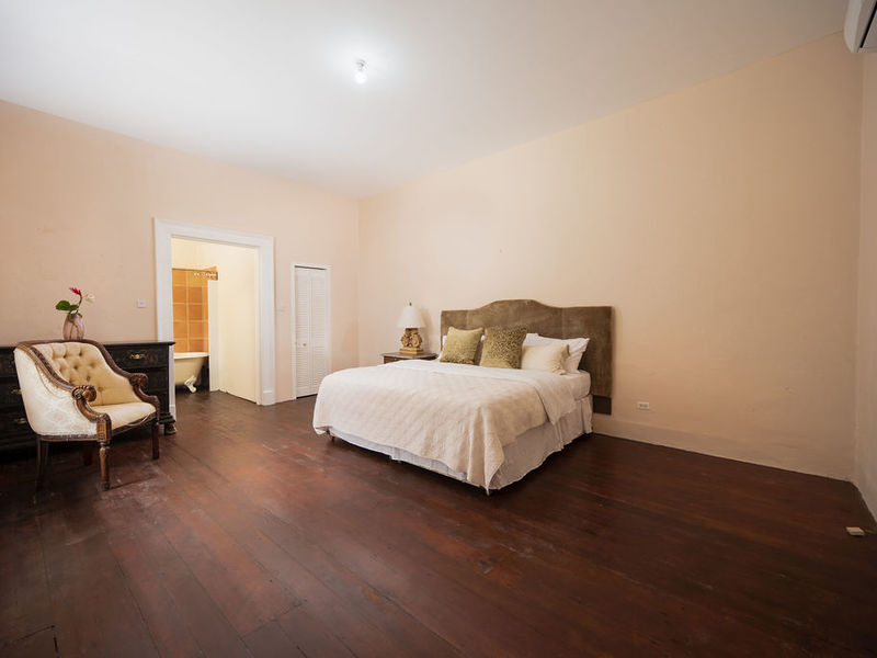 5 bed Residential Properties, Single Family Home For Sale in St. Joseph, - thumb 6