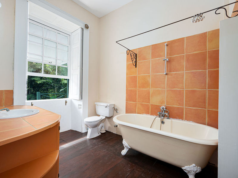 5 bed Residential Properties, Single Family Home For Sale in St. Joseph, - thumb 7