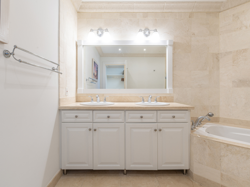 4 bed Beachfront, Luxury For Sale in St. James, - thumb 45