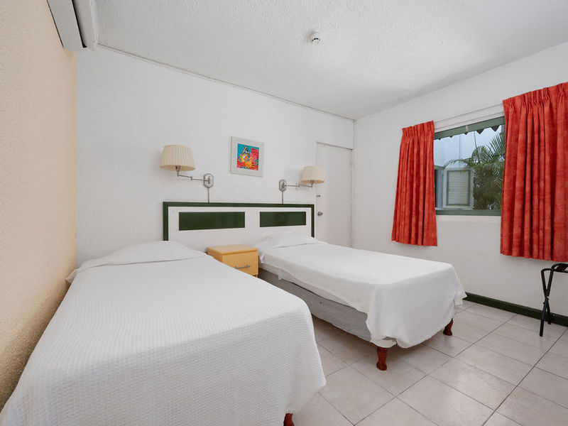 1 bed Gated Community, Golf Resort For Sale in Christ Church, - thumb 24
