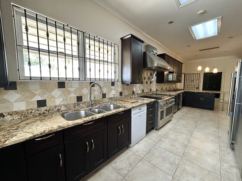 4 bed Residential Properties, Single Family Home For Sale in St. Michael, - thumb 11