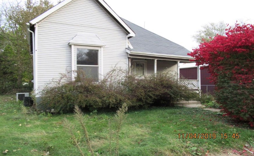 For Sale 403 N Gray St, Sidell, IL 61876 2 Beds / 1 Full Bath 5,000