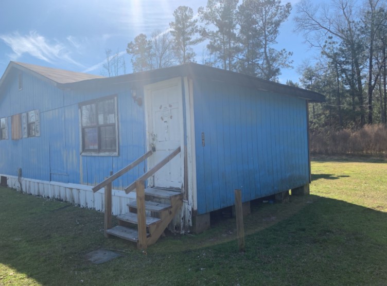 For Sale 17 Cod Ln, Greeleyville, SC 29056 2 Beds / 1 Full Bath