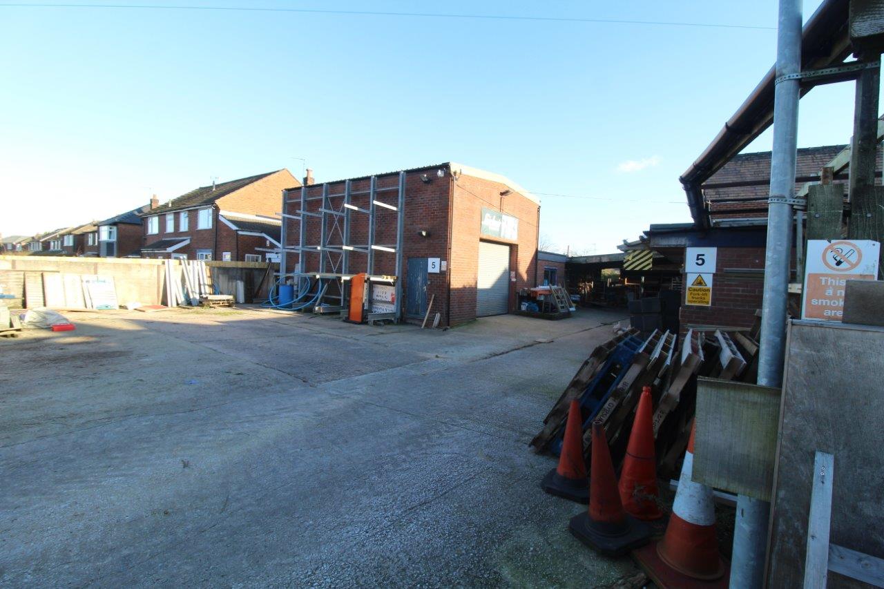 5 Bed Detached House For Sale in Wilmslow Cheshire